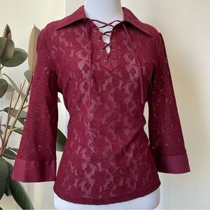 🥀 Vintage 90’s Burgundy collared lace top
